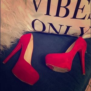 Beautiful & Great Condition! Christian Louboutin❤️